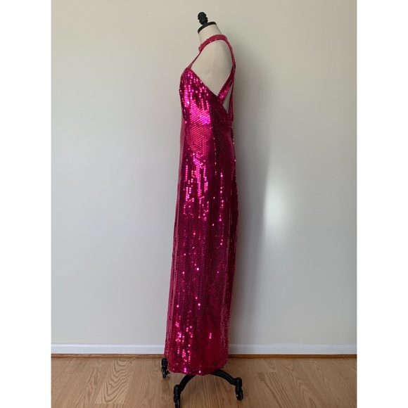Fuchsia Sequined Body Hugging Gown - Picture 2 of 8
